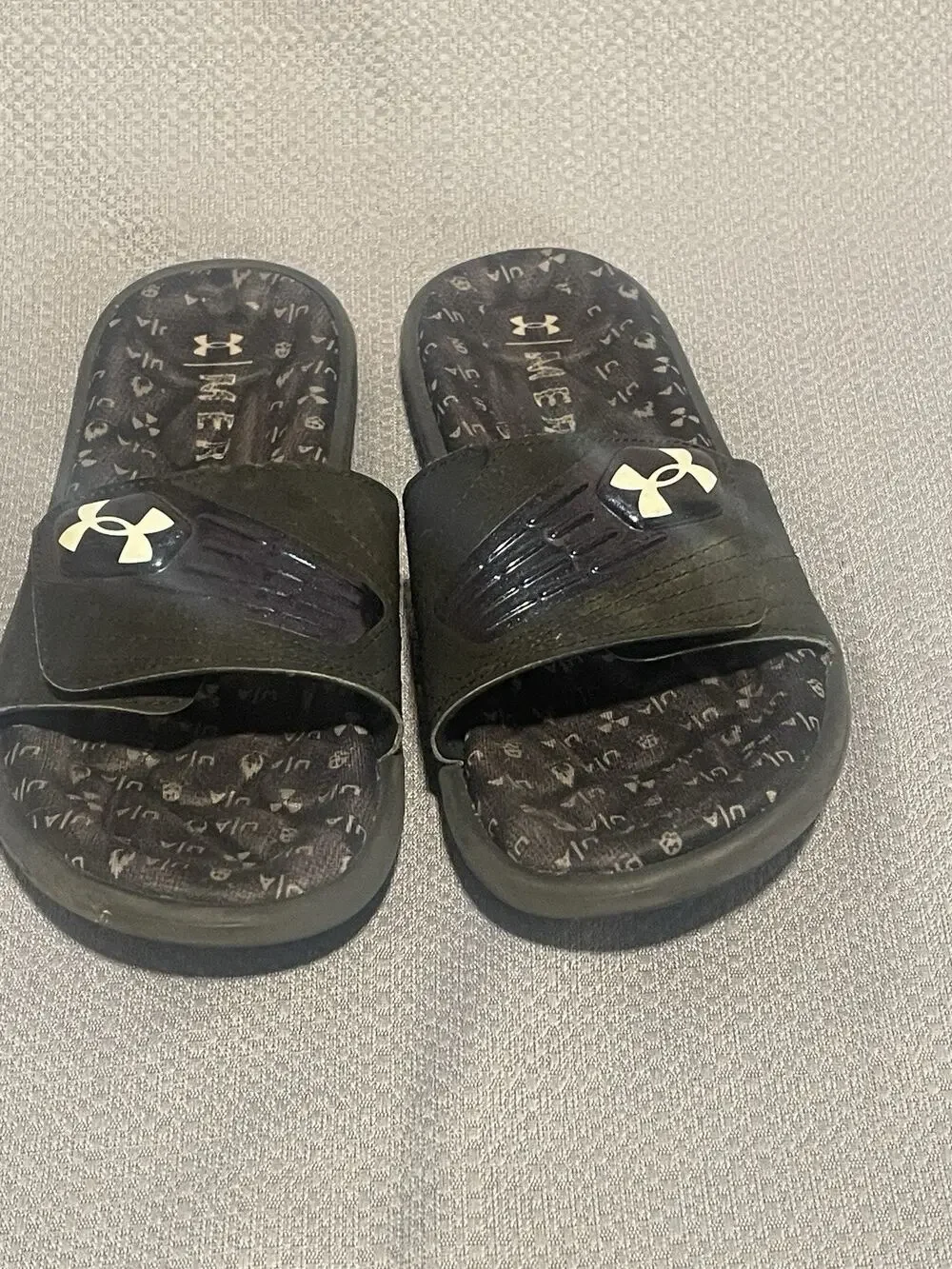 Under Armour Youth Slides Size 5Y Black Adjustable Unisex Sandals Kids 5